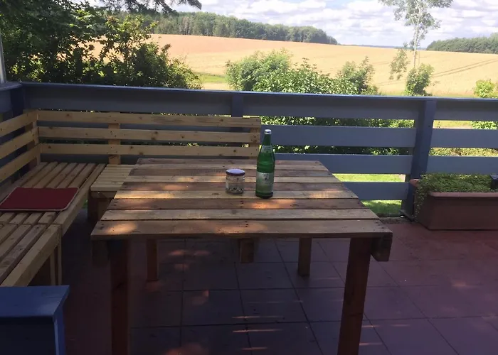 Peanuts & Hostel Surendorf