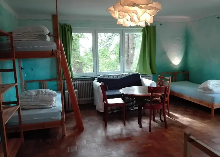 Peanuts & Hostel Surendorf