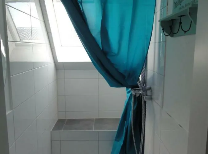 Peanuts & * Surendorf